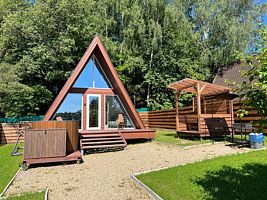 Коттедж c 1 комнатой с красивым видом из окна, Глэмпинг Домики A-frame С Чаном или Купелью-Фурако, Боровск