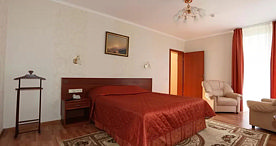 Люкс 2-местный 2-комнатный DBL, Яхт-клуб Новый берег, Мытищинский район