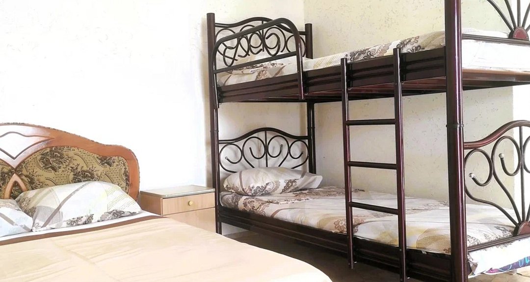 Студио 6-местный 1-комнатный