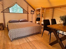 Двухместный номер Standard с красивым видом из окна двуспальная кровать, Глэмпинг Торополис, Торопец