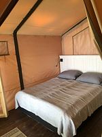 Четырёхместный семейный номер Superior с красивым видом из окна, Глэмпинг Торополис, Торопец