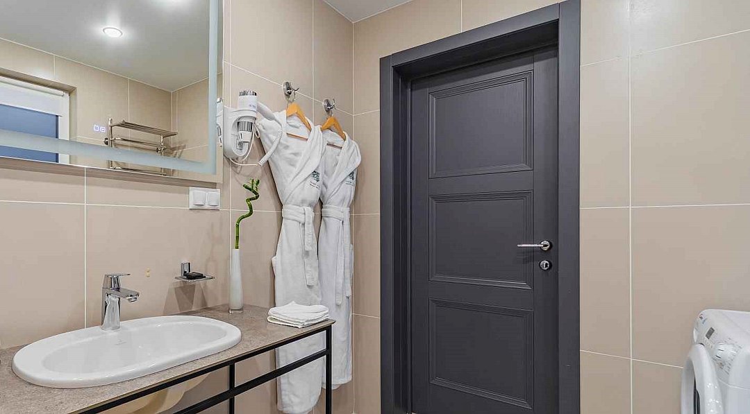 Коттедж 4-местный 3-комнатный (Forest Le Petit BBQ, с купелью)