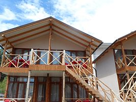 Коттедж 4-местный люкс 2-х комнатный, Гостевой дом Гостиный двор, Бостери