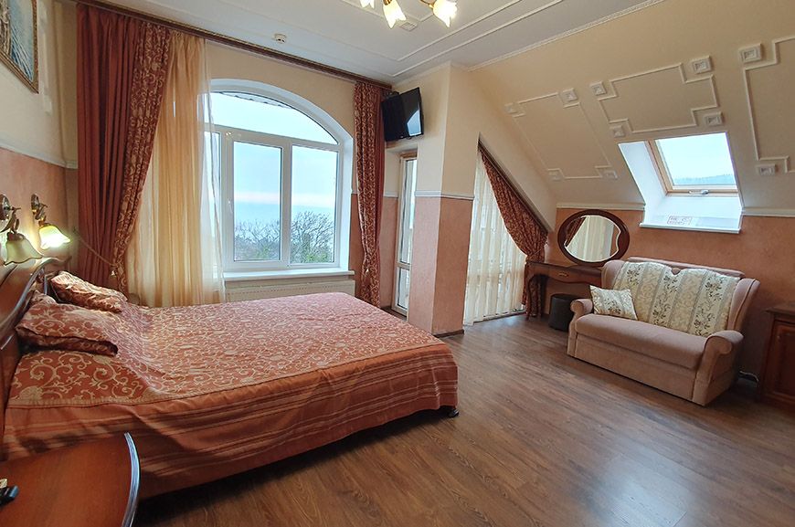 Люкс 4-местный 2-комнатный