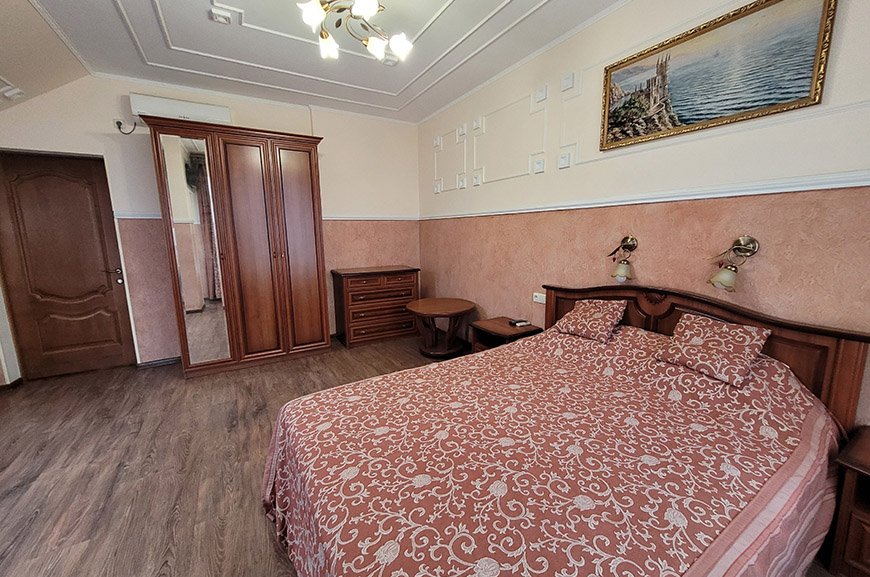 Люкс 4-местный 2-комнатный