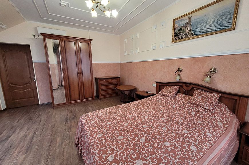 Люкс 4-местный 2-комнатный