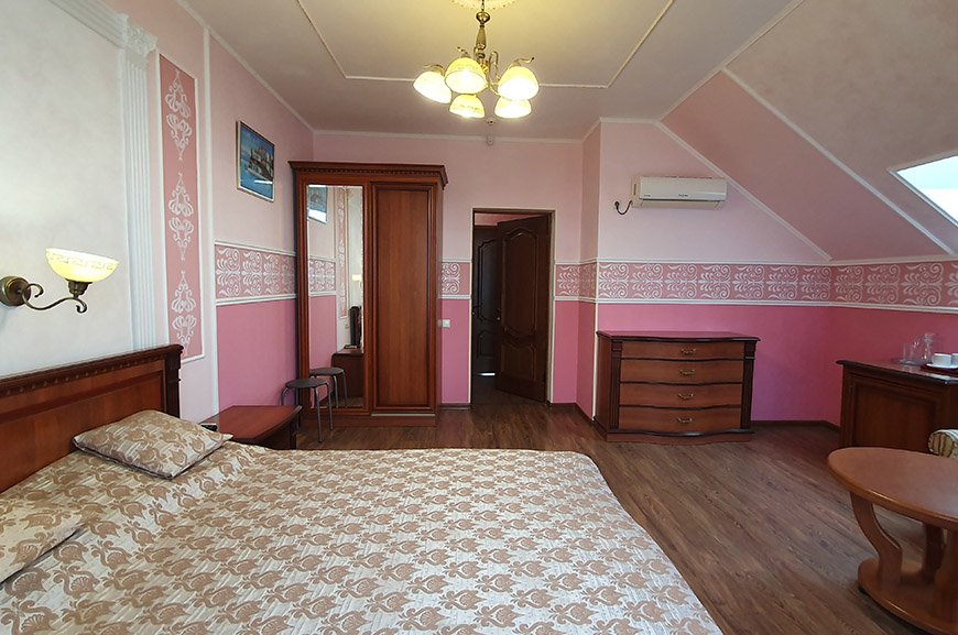 Люкс 4-местный 2-комнатный