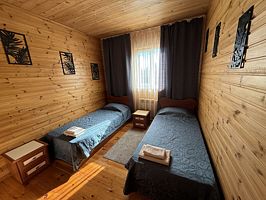 Трёхместный (двухкомнатный), Гостевой дом Семейная усадьба, Ревин Хутор