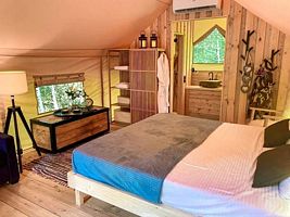 Двухместный тент Сафари двуспальная кровать, Глэмпинг Носороги, Сорога