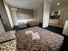 Апартаменты с кухней 2  этаж, Гостевой дом Морской, Архипо-Осиповка