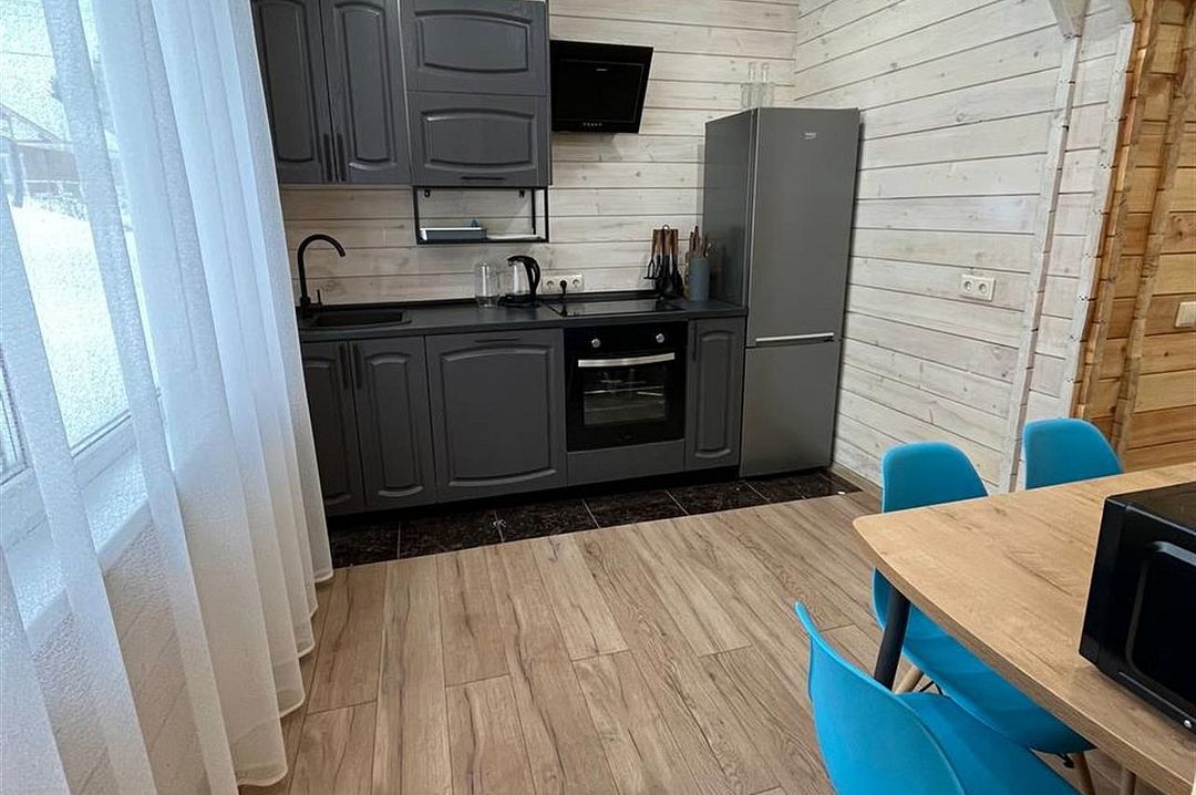 Дом 10-местный 2-этажный (№1)