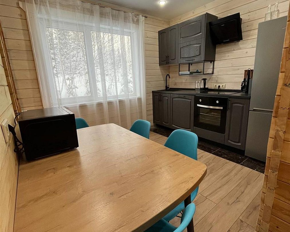 Дом 10-местный 2-этажный (№1)