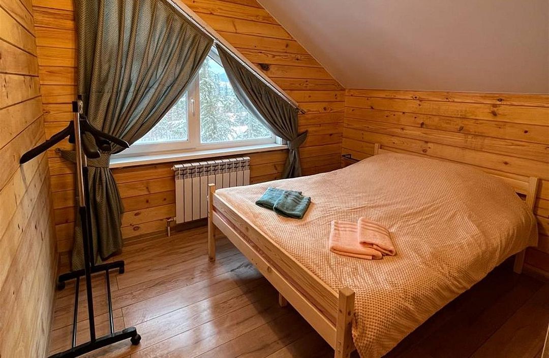 Дом 10-местный 2-этажный (№1)