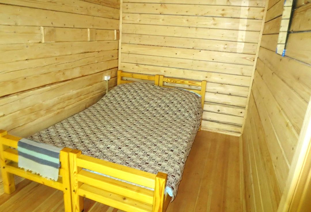 Домик летний 4-местный (№7)