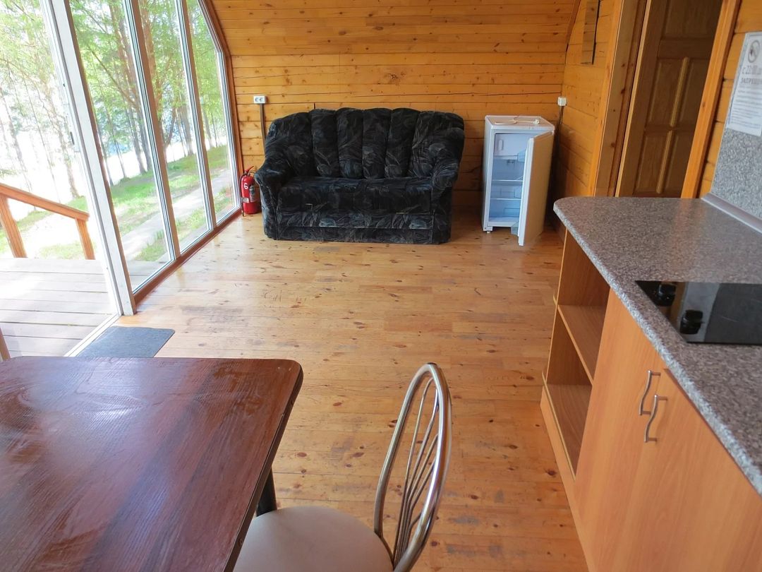 Домик летний 4-местный (№8)