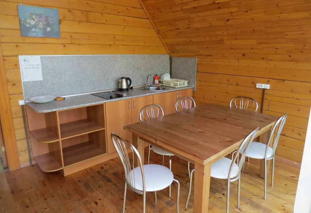 Домик летний 6-местный (№6)