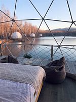 Шале Хехцир с красивым видом из окна, Глэмпинг Шале на воде, Хабаровск