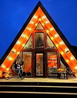 Треугольный дом Наш Шалаш, Глэмпинг Наш Шалаш, Трошково