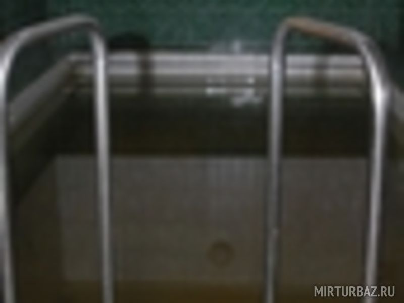 Бассейн в сауне