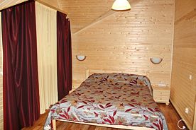 Коттедж №12Б с 3 комнатами с красивым видом из окна, База отдыха Дача Липенка, деревня Малая Липенка