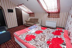 Двухместный номер Superior с красивым видом из окна двуспальная кровать, Гостевой Дом GOLD OVEN, Чебоксары