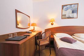 Двухместный номер Стандарт Улучшенный с балконом 2 отдельные кровати, Загородный комплекс Тропикана Парк, Солнечногорский район