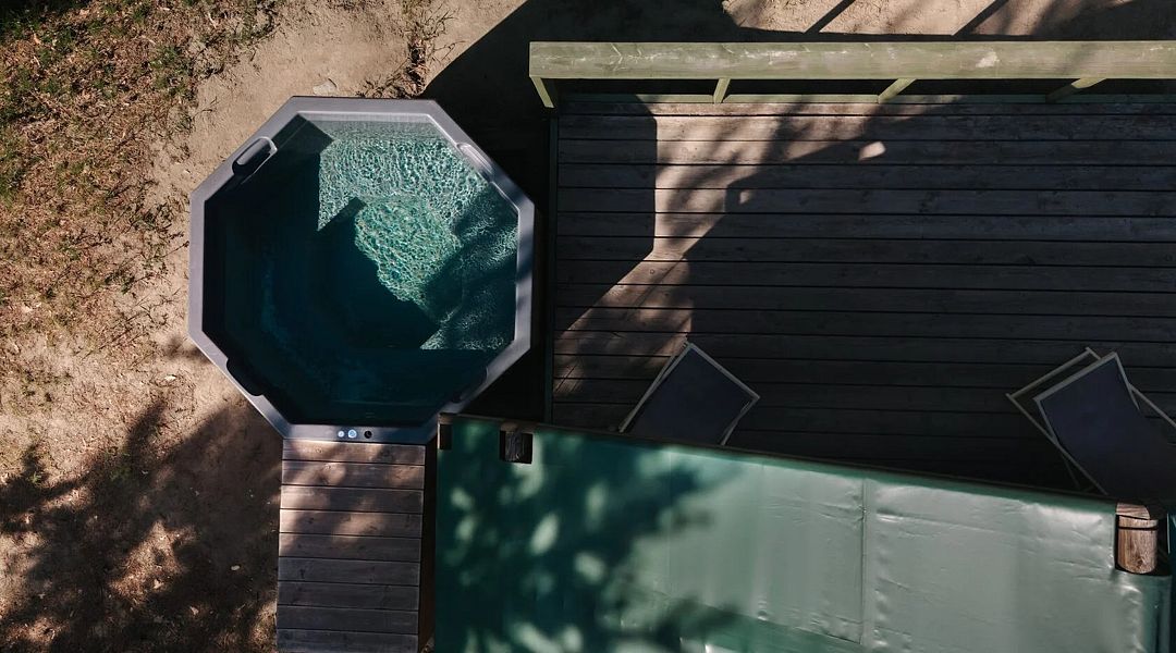 Тент-хаус 2-местный (у реки) с купелью