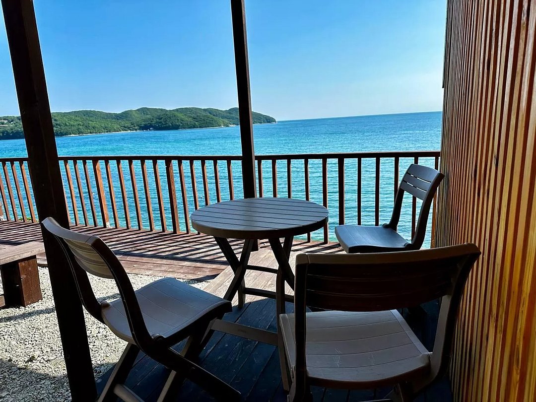 Домик 3-местный (с террасой)