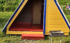 Домик 4-местный Треугольный, База отдыха Полинка, поселок Славянка