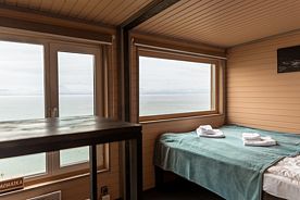 Двухместная в дополнительном здании с красивым видом из окна двуспальная кровать, Гостевой дом Bay House, Петропавловск-Камчатский