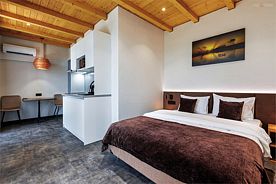 Полулюкс с балконом, Гостевой дом Квартал 44, Пятигорск