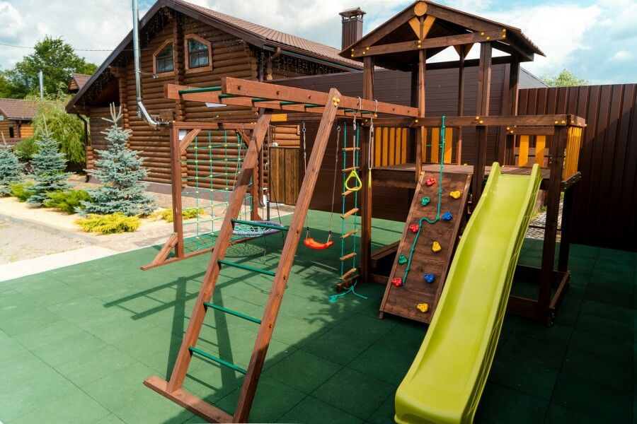 Коттедж Дом Охотника 8-местный