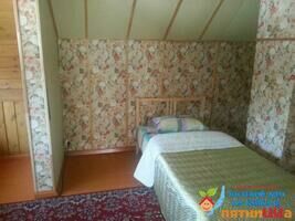 Двухместный номер с 2 односпальными кроватями на втором этаже (Дом с камином), Гостевой дом ПятниЦЦа, поселок Утулик