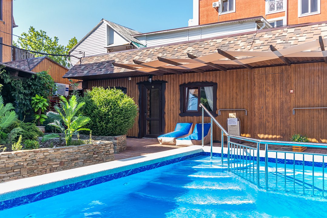 Домик 6-местный 2-комнатный