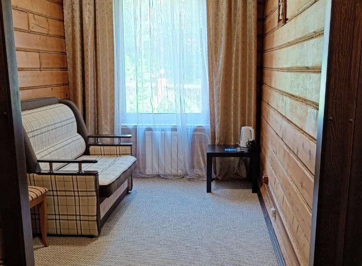 Люкс 3-местный 2-комнатный (№9, 11, 19)