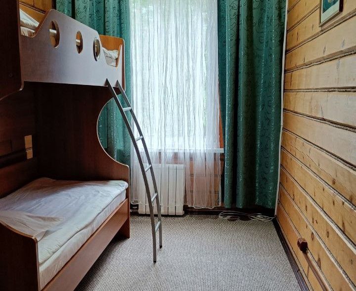 Люкс 4-местный 2-комнатный (№20)