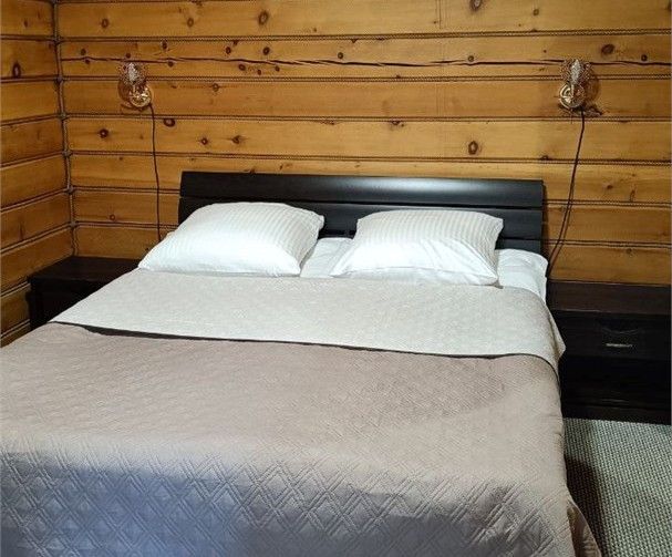 Люкс 4-местный 3-комнатный (№1)