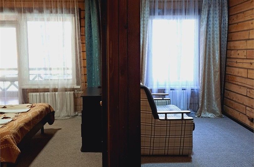 Люкс 4-местный 3-комнатный (№1)