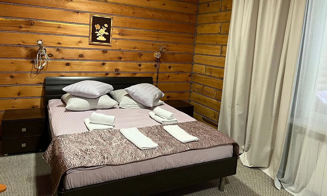 Полулюкс 3-местный (№8, 18)