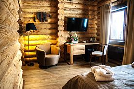 Двухместный номер улучшенный Медвежья берлога с красивым видом из окна двуспальная кровать, Экопарк Легенды леса, Углич