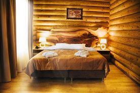 Двухместный номер улучшенный Хатка бобра с красивым видом из окна 2 отдельные кровати, Экопарк Легенды леса, Углич