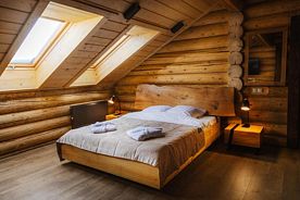 Семейный номер люкс Изба Карася с красивым видом из окна, Экопарк Легенды леса, Углич