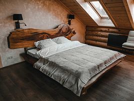 Двухместный полулюкс Гнездо глухаря с балконом и с видом на озеро двуспальная кровать, Экопарк Легенды леса, Углич