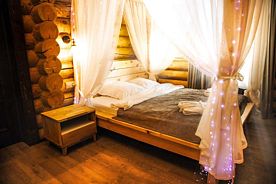 Двухместный полулюкс Травница с красивым видом из окна двуспальная кровать, Экопарк Легенды леса, Углич