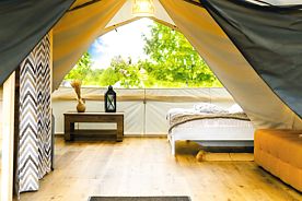 Бунгало Лисья нора с красивым видом из окна, Экопарк Легенды леса, Углич