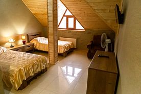 Трёхместный номер Standard с красивым видом из окна, Коттеджный комплекс Лесная сказка, Переславский район