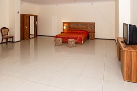 Двухместный номер Superior с красивым видом из окна двуспальная кровать, Коттеджный комплекс Лесная сказка, Переславский район