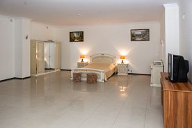 Двухместный люкс Comfort двуспальная кровать, Коттеджный комплекс Лесная сказка, Переславский район