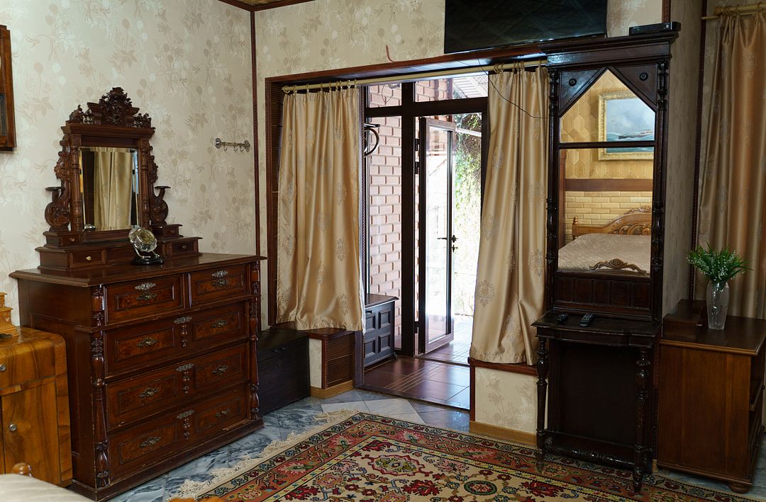 Люкс 4-местный (с камином)