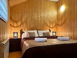 Люкс с 2 комнатами с балконом и с видом на озеро, Гостевой дом Горное Озеро от Травел Хотелс Антураж, станица Даховская